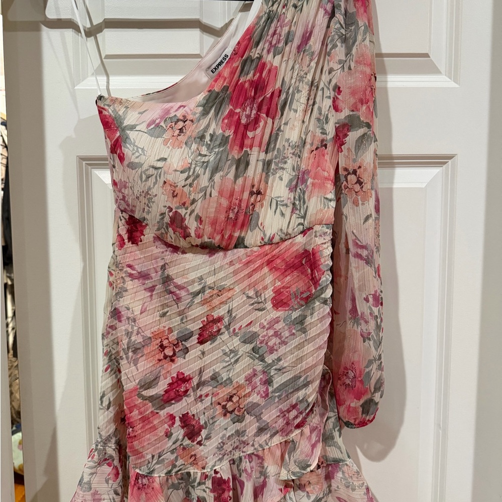 Express Floral Pleated One-Shoulder Dress in Pink and Cream